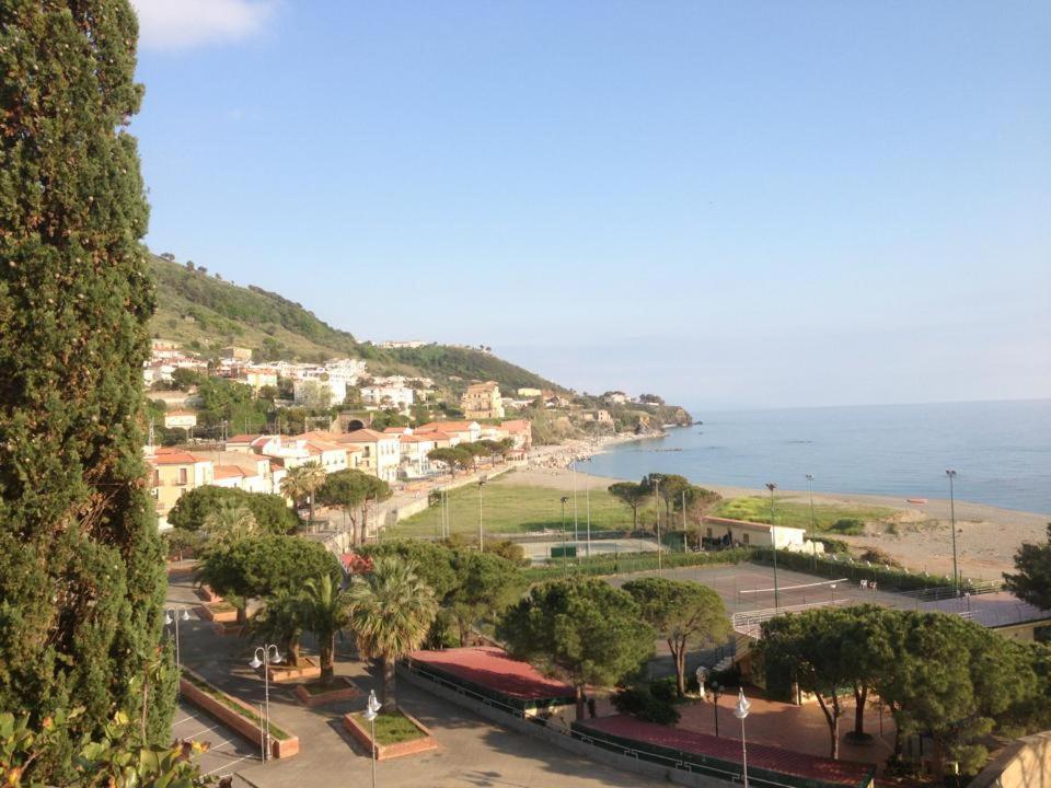 B&B Il Faro 西塔德拉德尔卡波 外观 照片